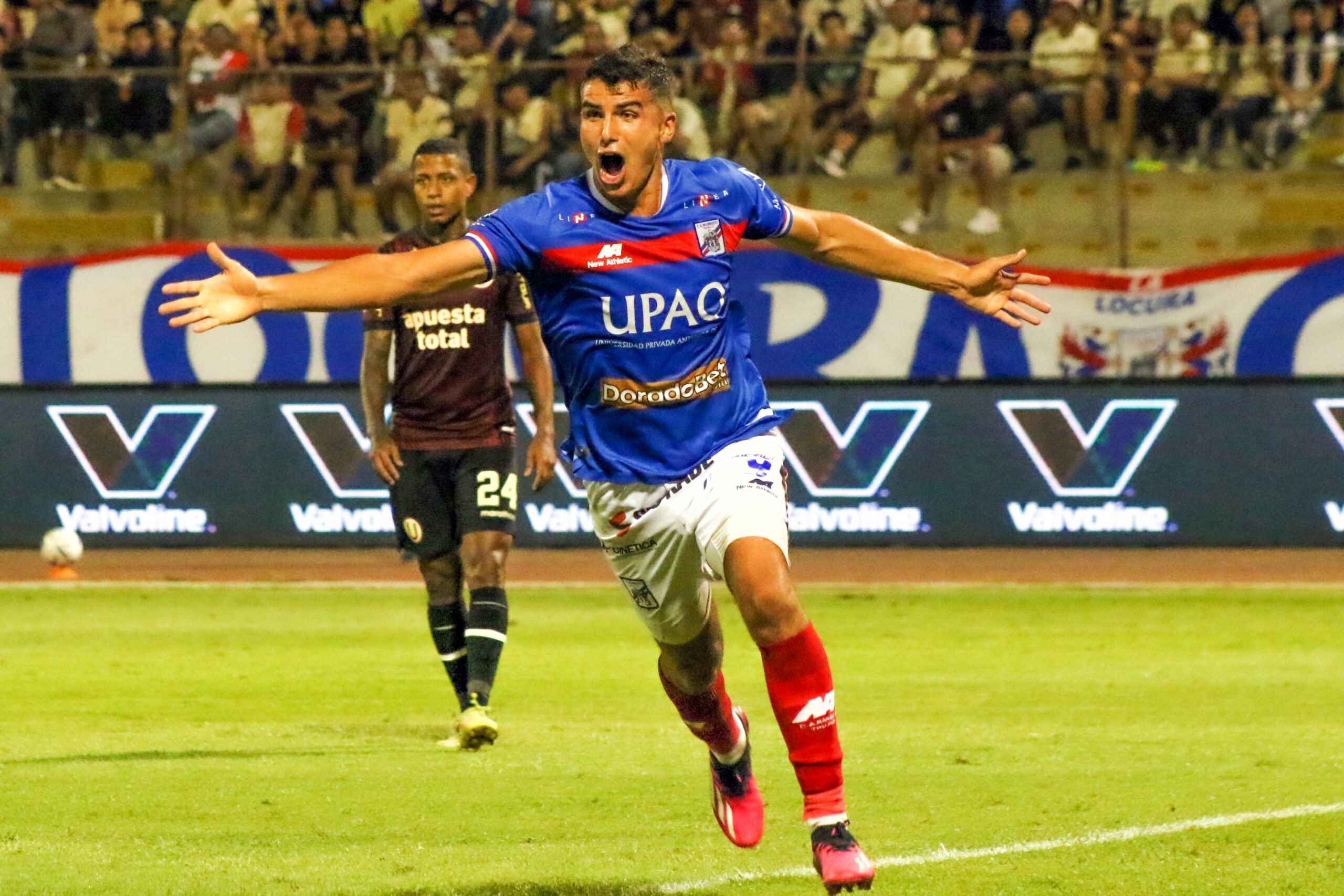 VIDEO Los goles de Mannucci a Universitario (20)